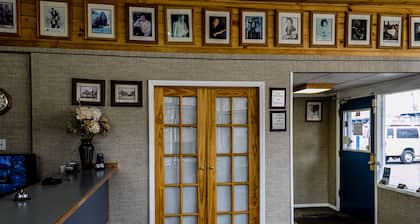 Lakeview Lodge Motel