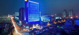 Le Noble Hotel