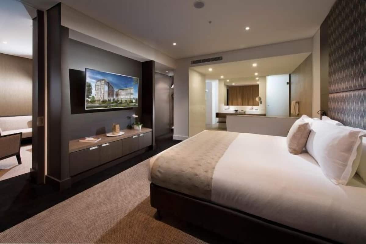 1 chambre, minibar, coffres-forts dans les chambres, bureau