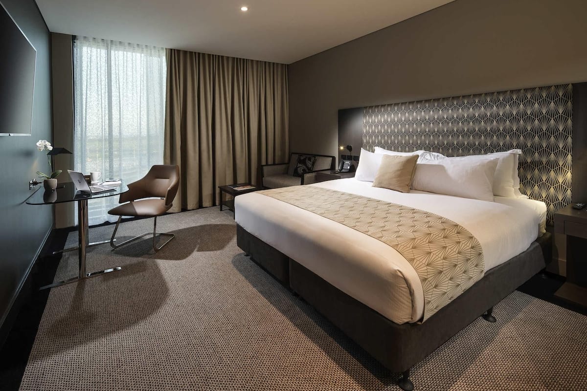 Superior Room, 1 King Bed