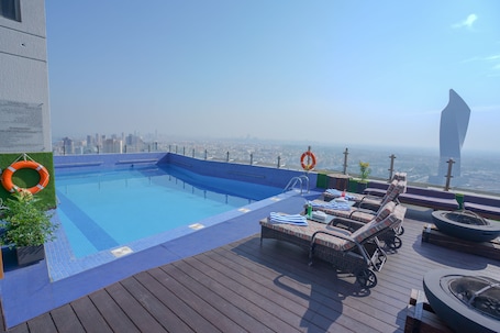 Alberca al aire libre por temporada