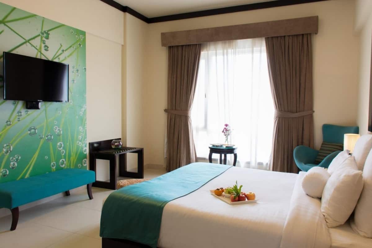 In-room safe, desk, laptop workspace, iron/ironing board