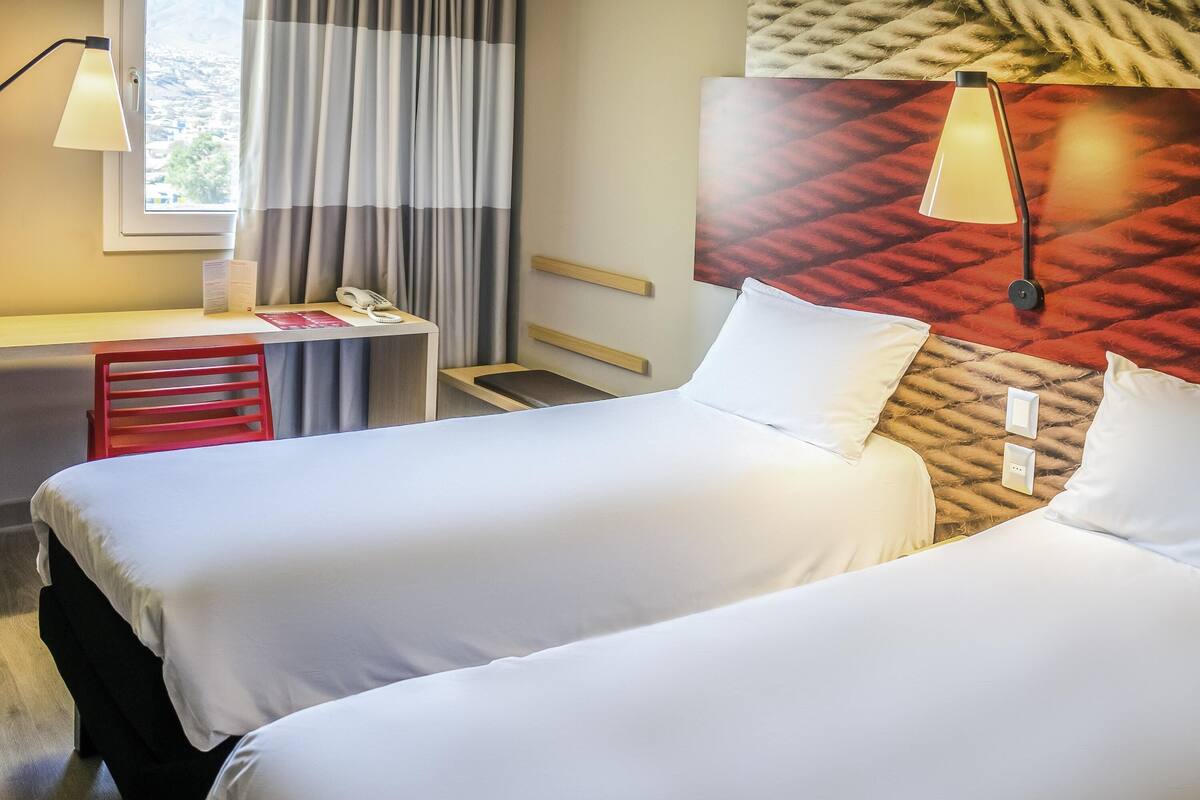 Caja de seguridad en la habitación, escritorio y wifi gratis