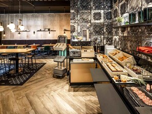 Daily buffet breakfast (EUR 13.50 per person) - ibis Le Mans Centre Gare Nord (Le Mans)