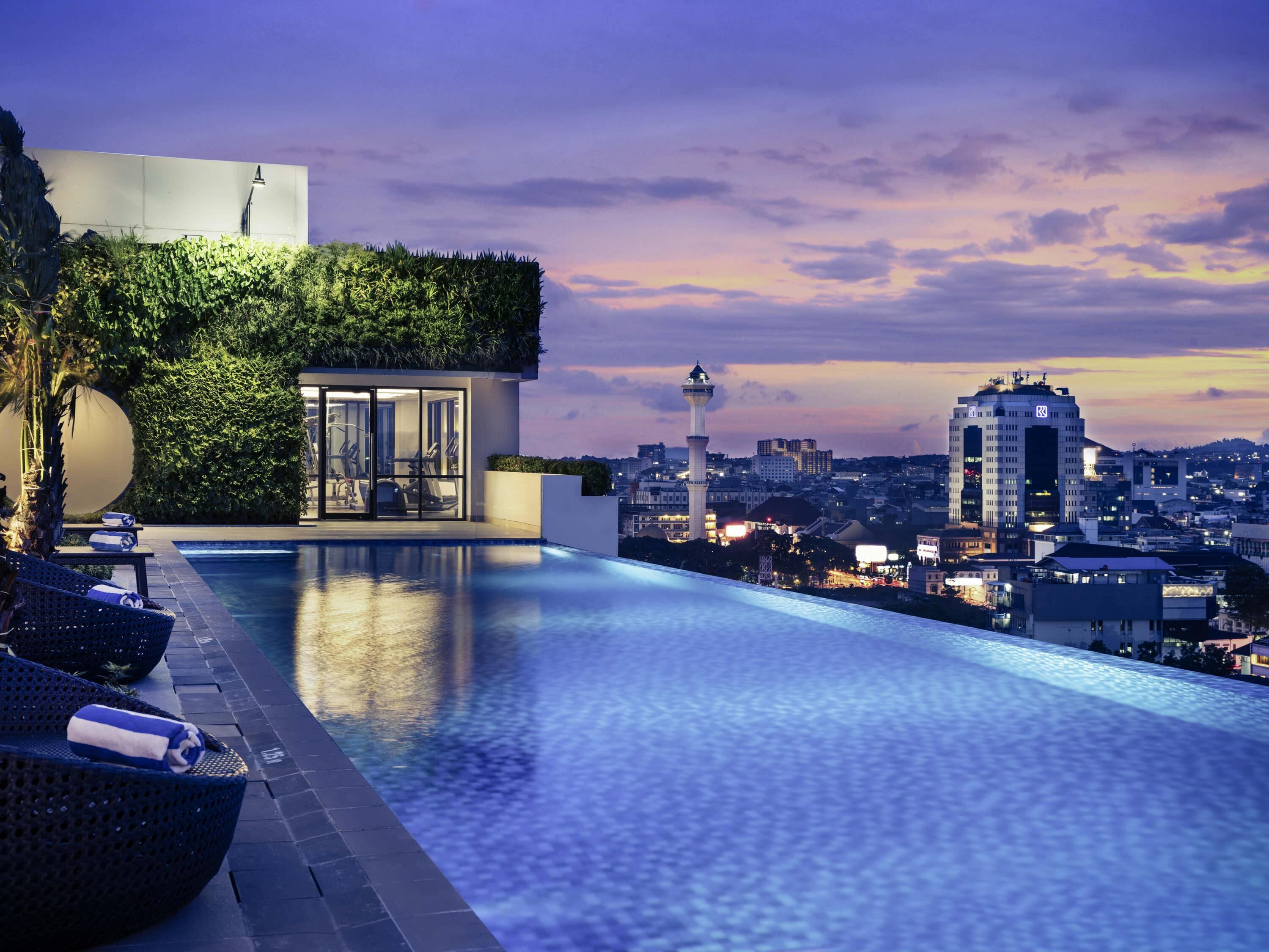 Outdoor pool, sun loungers