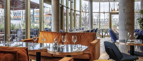 Lunch and dinner served