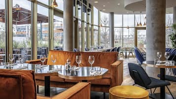 Lunch and dinner served