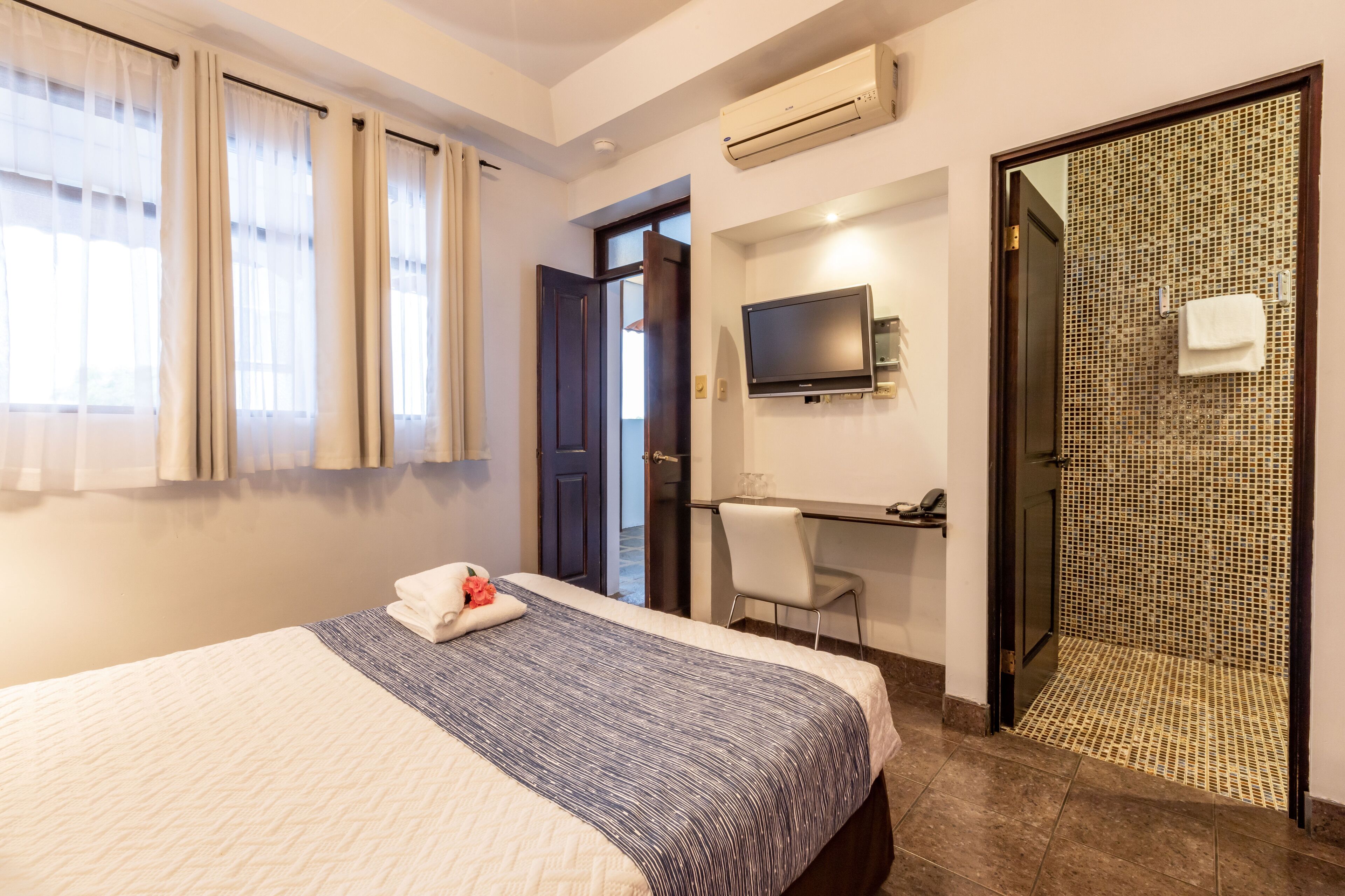 Photo - ALAJUELA CITY Hotel & Guest House