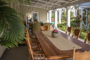 Outdoor dining - The Royal Fischer Hotel (Bloemfontein)