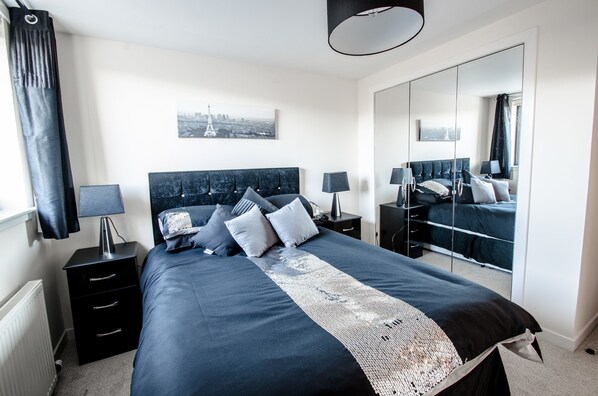 Apartment, 2 Bedrooms | Individually decorated, individually furnished, desk, laptop workspace