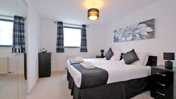 Apartment, 2 Bedrooms | Extra beds