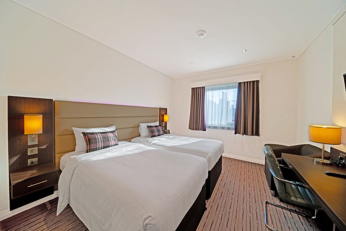 twin room, non smoking | premium bedding, minibar, in-room safe, iron/ironing board