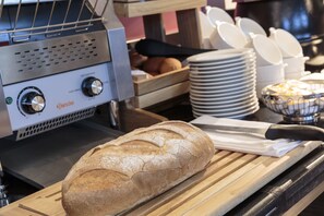 Daily buffet breakfast for a fee - Premier Inn Doha Education City (Al Rayyan)