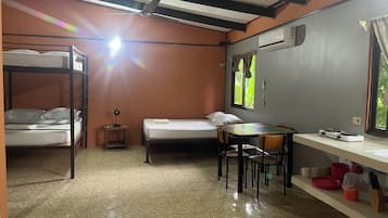 Studio cơ bản | Truy cập Internet không dây miễn phí, bộ trải giường