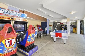 Games room - Phoenician Resort Broadbeach - GCLR (Broadbeach)