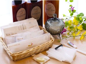 In-room safe, free WiFi, bed sheets