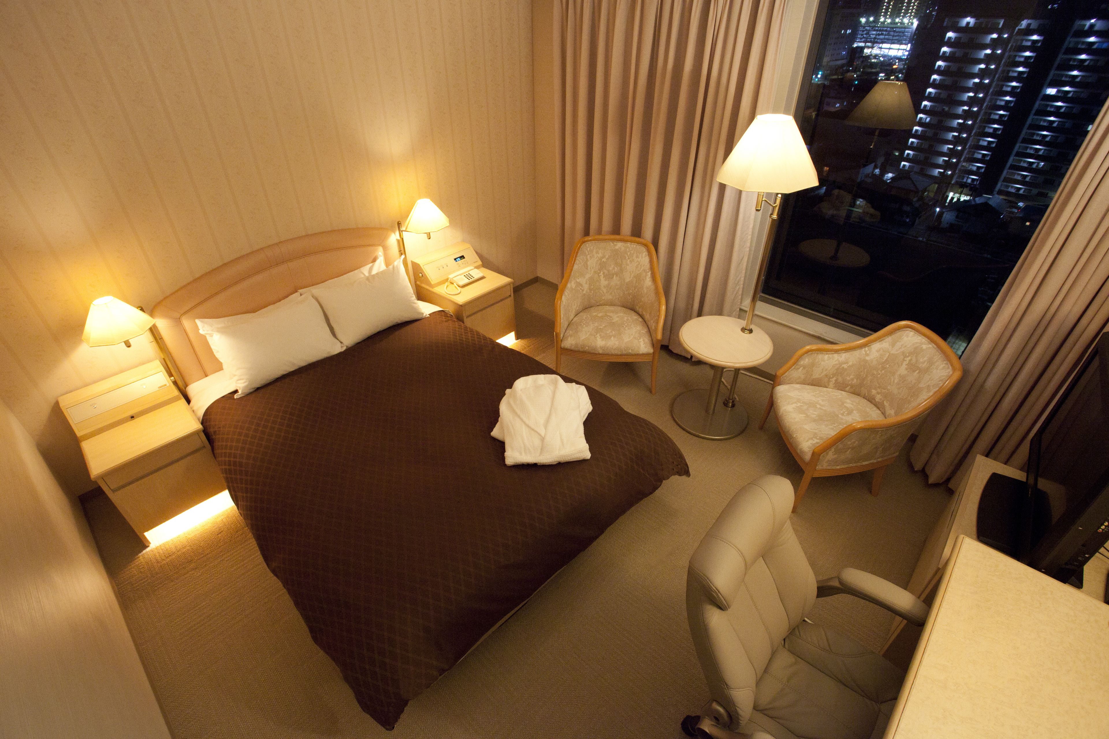 in-room safe, free wifi, bed sheets