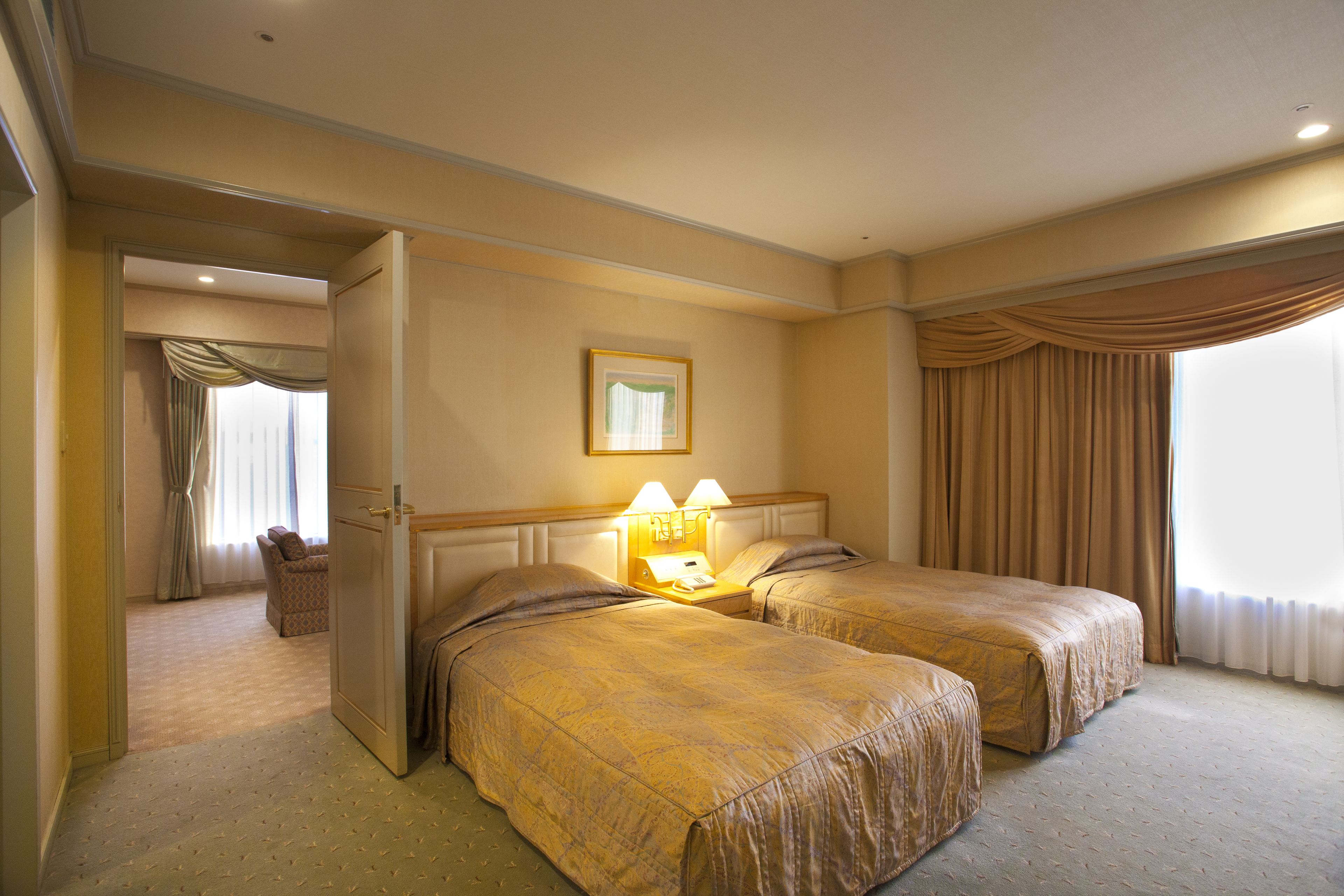 in-room safe, free wifi, bed sheets