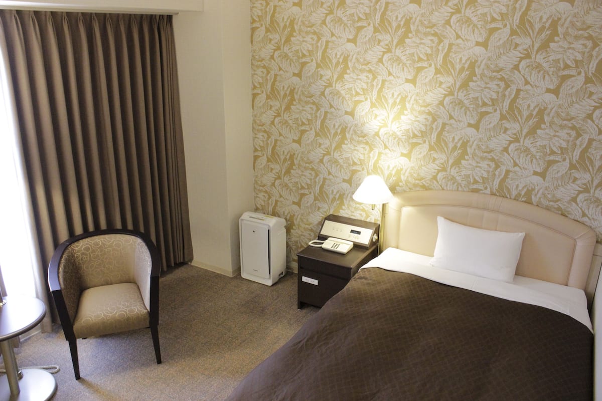 In-room safe, free WiFi, bed sheets