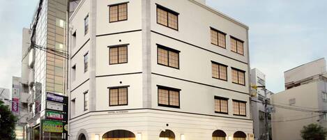 Mặt tiền nơi lưu trú