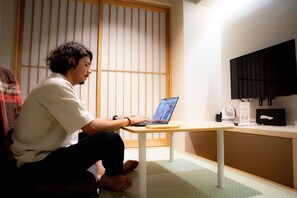 Japanese Style Room for 2 People, Shared Bathroom | Property amenity
