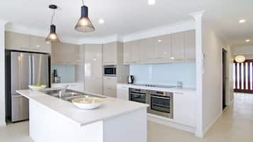 Sentosa at Tugun 5 Bedroom Waterfront | Private kitchen | Full-sized fridge, microwave, oven, stovetop