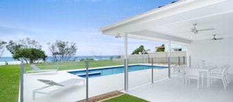 Sentosa at Tugun Beachfront Holiday Home