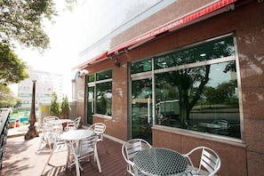 Terrasse au soleil