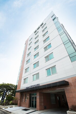 Front of property - Hotel California Jeju (Seogwipo)