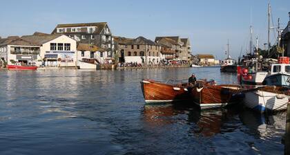 Polmear, Harbour View, North Rd, West Looe