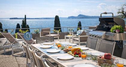 Lake Garda View Villa | 15 Guests | 2 Apts