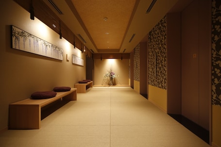 Hallway. Onyado Nono Nara Natural Hot Spring