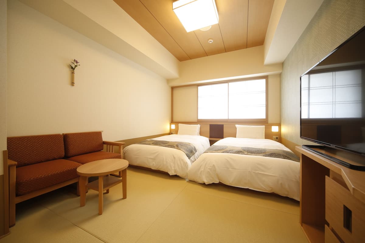 In-room safe, desk, blackout drapes, soundproofing
