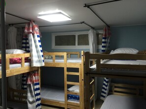 Rollaway beds, free WiFi - Housetay Guesthouse 2nd Branch - Hostel (Seoul)
