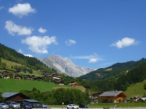 Exterior - A fantastic, spacious 4 bedroom apartment for a large family or group of friends (Le Grand-Bornand)