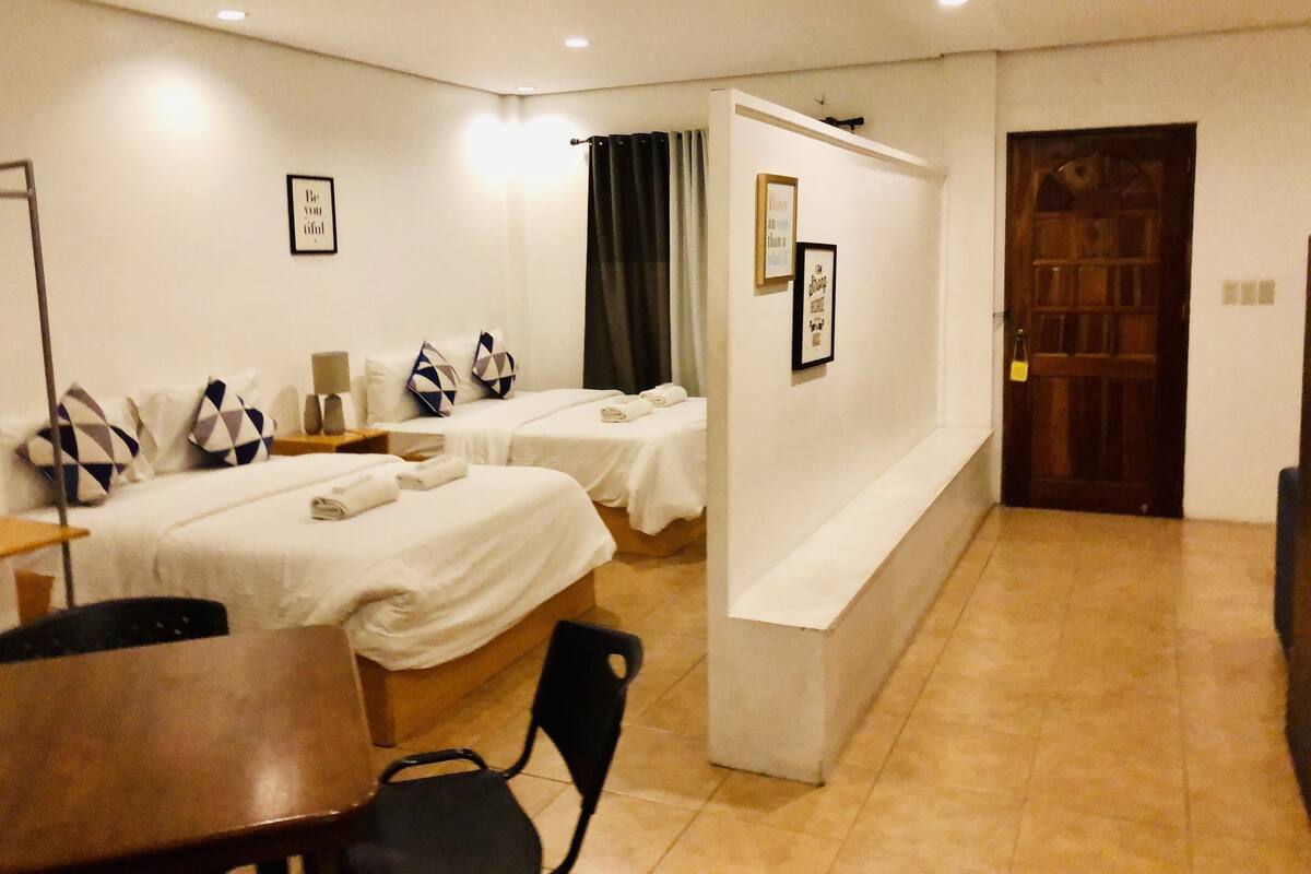 Iron/ironing board, rollaway beds, free WiFi
