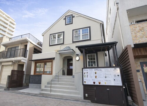IZA Enoshima Guesthouse&Bar - Hostel