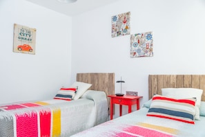 2 bedrooms, desk, iron/ironing board, free WiFi
