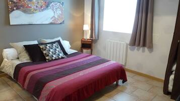 1 chambre, fer et planche Ă repasser, accĂšs Internet, draps fournis