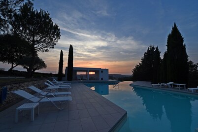 Exceptional little paradise, private park and pool, near Rocamadour, Sarlat...