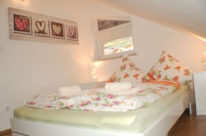 4 soverom, internettilgang og sengetøy