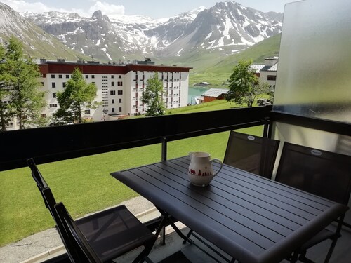 Charmante Ferienwohnung gen Süden am Fuß der Skipisten. In der Nähe von Geschäften.