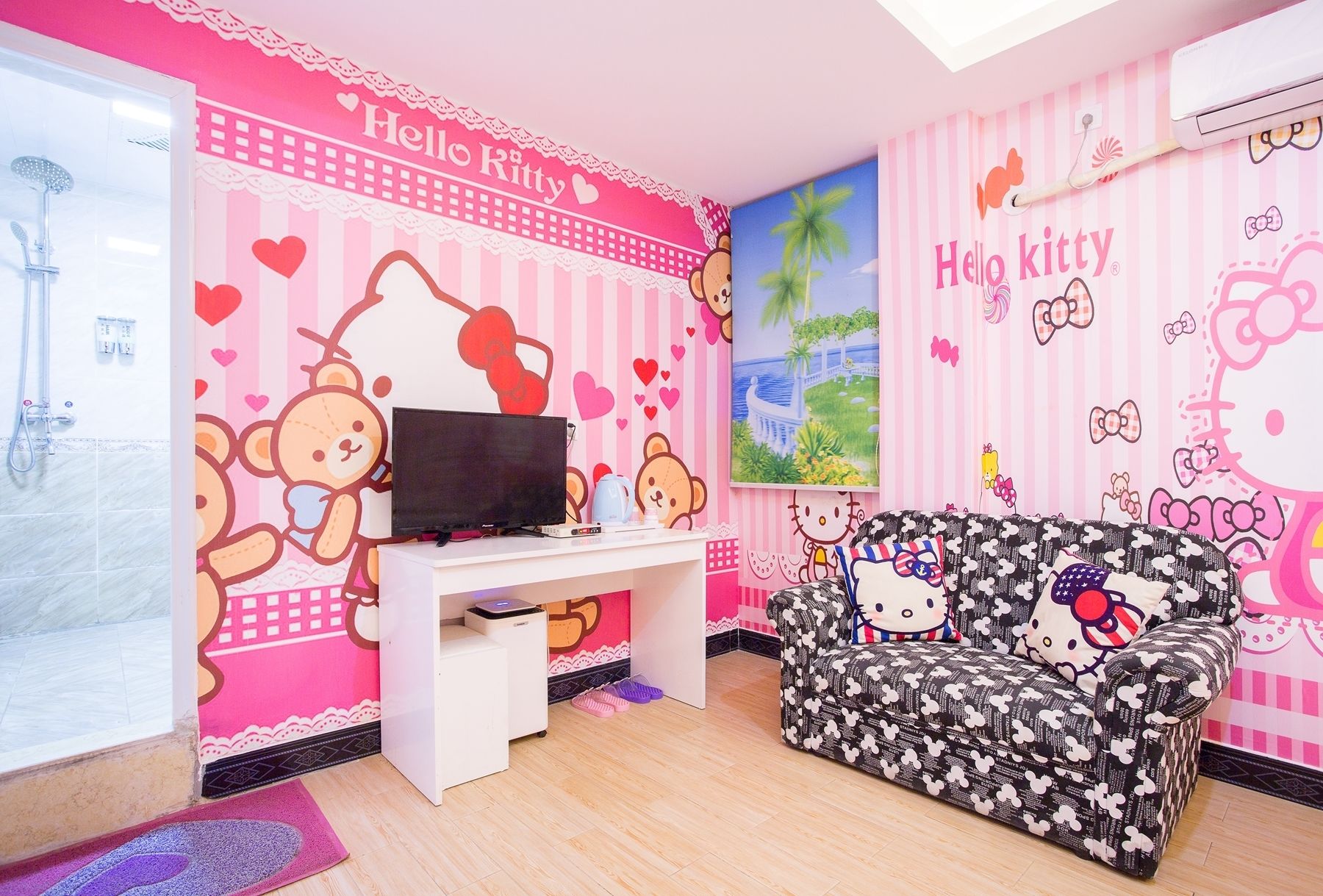 family suite, 1 bedroom, non smoking, kitchenette | blackout curtains, rollaway beds, free wifi