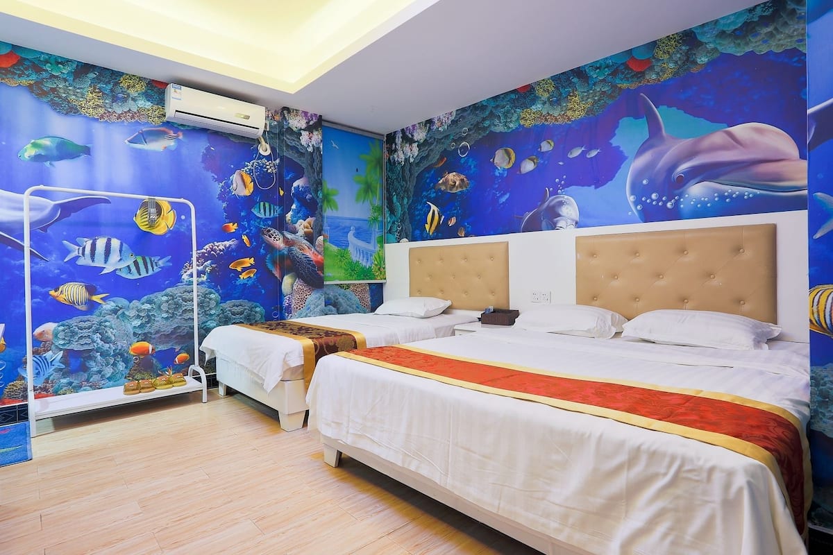 family suite, 1 bedroom, non smoking, kitchenette | blackout curtains, rollaway beds, free wifi