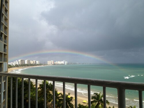 Ocean Front 1 Bedroom Apartment with 1 Parking Isla Verde, Carolina Puerto Rico