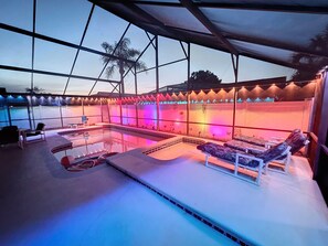 Outdoor pool, a heated pool - Disney 4mi · Cinema Room · 5/3. 2 Masters · Private Pool/Spa · Pinball · Pets OK (Kissimmee)