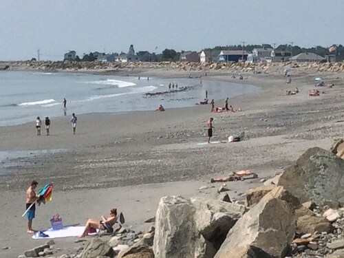 Newly Renovated (2017) Beachfront Cottage On Near Rye Harbor & Jenness Beach!