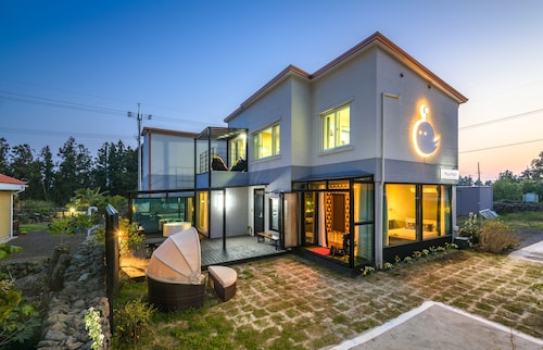 ムームーン ステイ