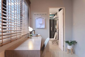 Doppia Superior, 1 letto king | Area soggiorno | TV LED
