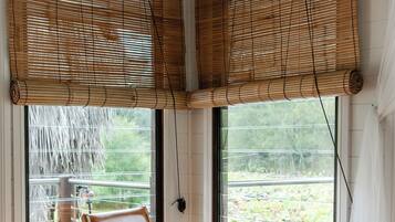 Boathouse I (Double Shower) | Living area | Plasma TV